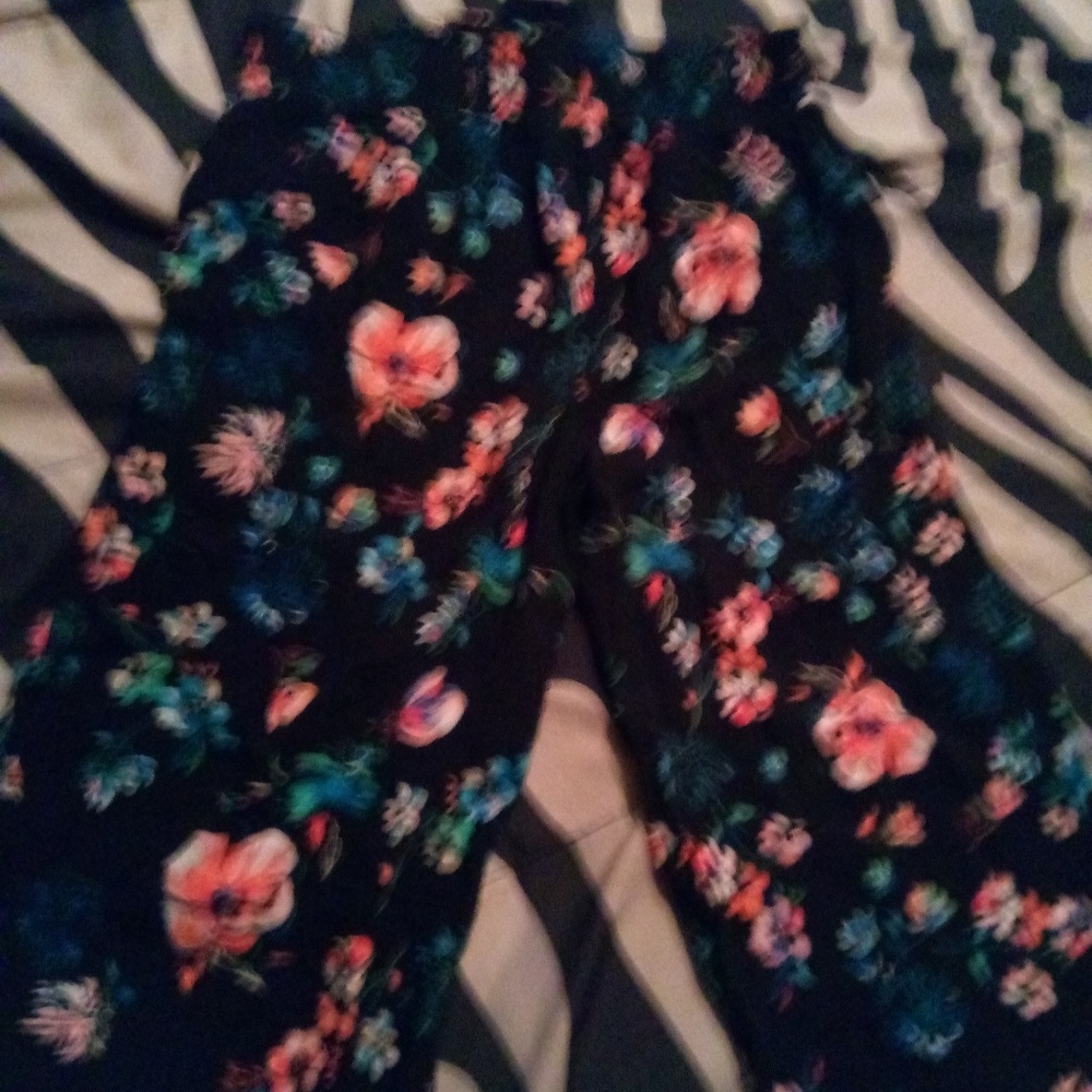 Floral print pants